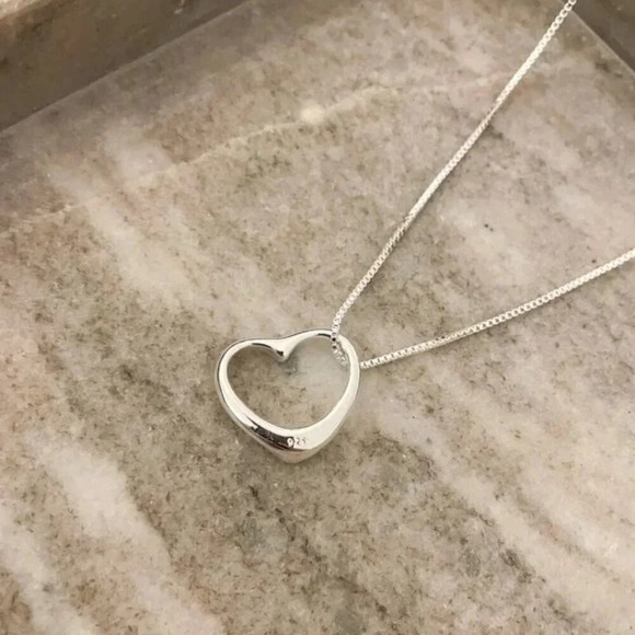 925 Sterling Silver Heart Pendant Necklace Heart Necklace - Picture 2 of 4